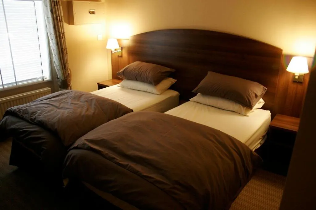 The Railway Tavern Hotel-1